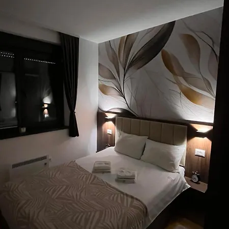 Avalon Titova * زلاتيبور